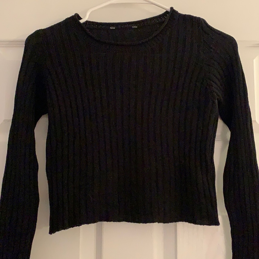 Hollister Long Sleeve Cropped Fitted Sweater